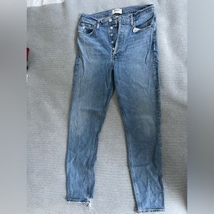 AGOLDE NICO HIGH RISE SLIM IN CHRONICLE
- Color: Chronicle
Size: 26